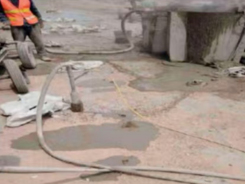 株洲水泥混凝土路面板底注浆技术 路面脱空注浆整治方案